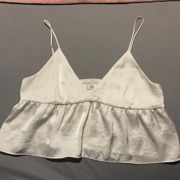 Aritzia Tops - Aritzia tank top